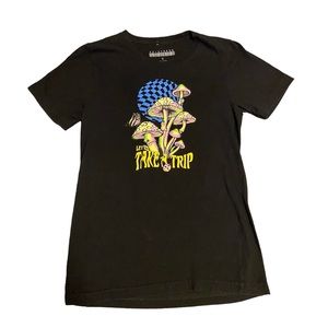 Mushroom Psychedelic Graphic T Size Small Excellent Condition Glows 100% Cotton